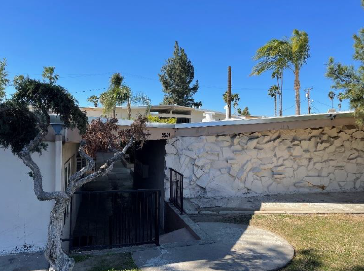 garden apartment complex exterior in riverside california