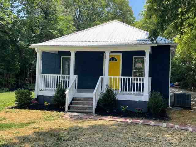 Exterior view of an SFR home in Knoxville, TN, financed by Lima One’s rental property loan