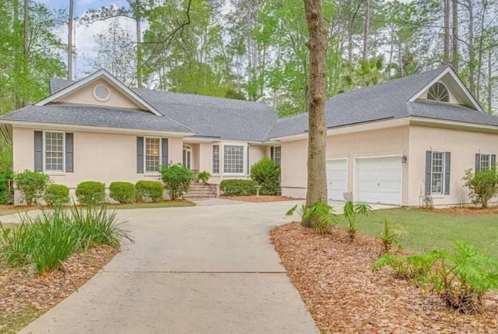 Before picture of fix and flip home in Savannah, Georgia.